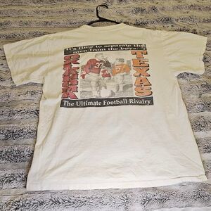 Delta Men's White and Cream T-shirt